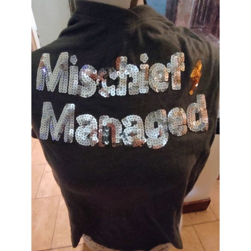 Harry Potter "Mischief Managed " Sequin V neck Oversized sport T-Shirt XS